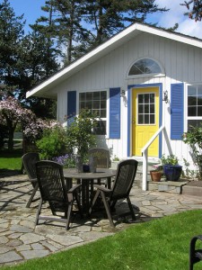 Cottage garden / front entrance  